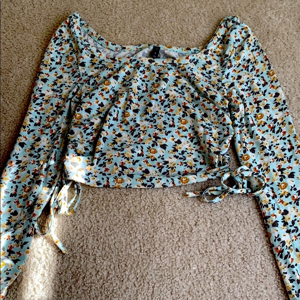 Long sleeve floral top